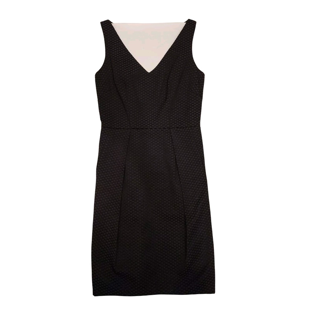 Ivy + Blu Little Black Cocktail Dress V-neck Sleeveless Sz 0 Date Quiet Luxury